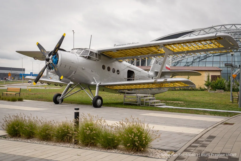 An-2 Antonow przed PCN Łukasiewicz w Jasionce