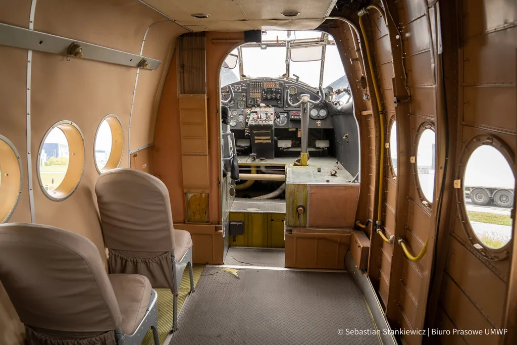 Odrestaurowane wnętrze samolotu An-2 Antonow