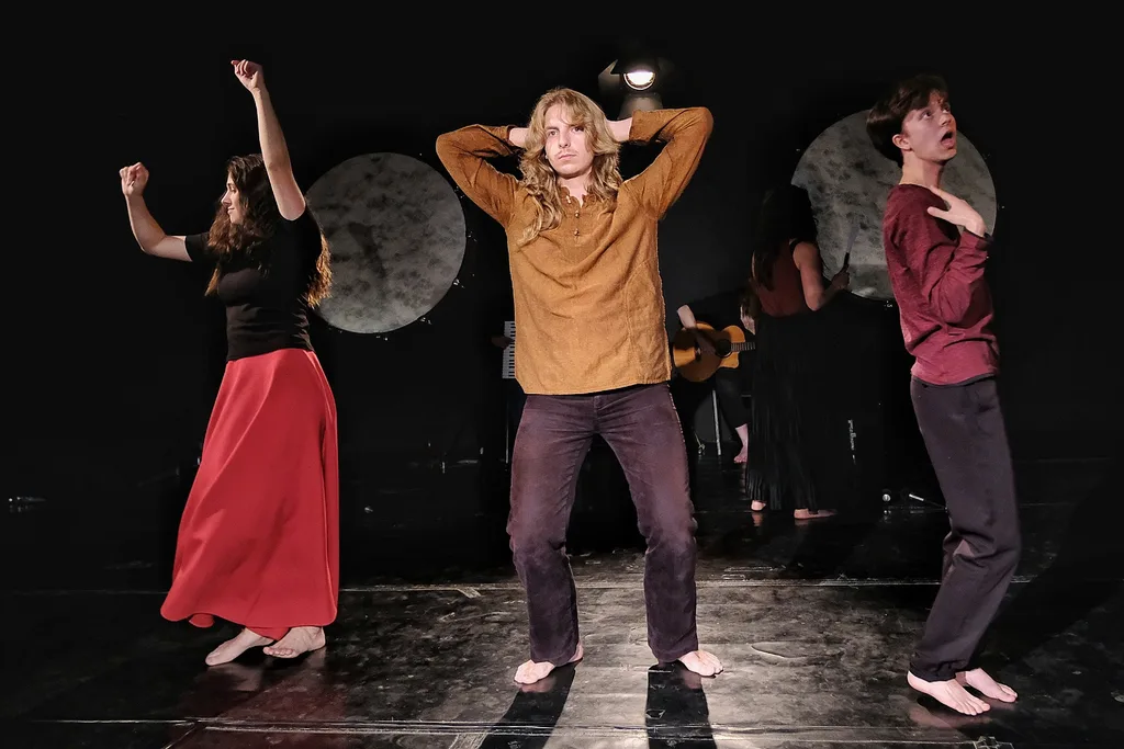 "Ghost Dance" - spektakl Teatru Brama z Goleniowa
