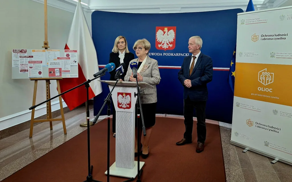 Wojewoda Teresa Kubas-Hul na konferencji poświęconej treningowi bezpieczeństwa