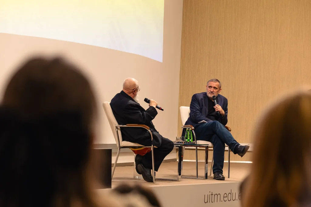 Inaugurację zakończyła rozmowa prof. Jerzego Bralczyka z Wojciechem Bonowiczem pod hasłem
