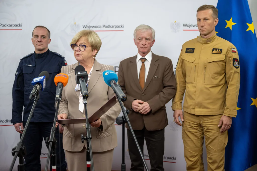 Konferencja wojewody podkarpackiej Teresy Kubas-Hul o przygotowaniach do zimy