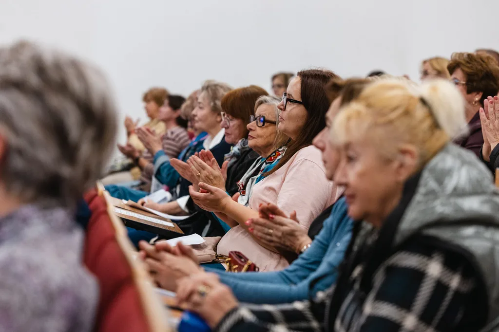 Seniorzy na zajęciach Akademii 50+