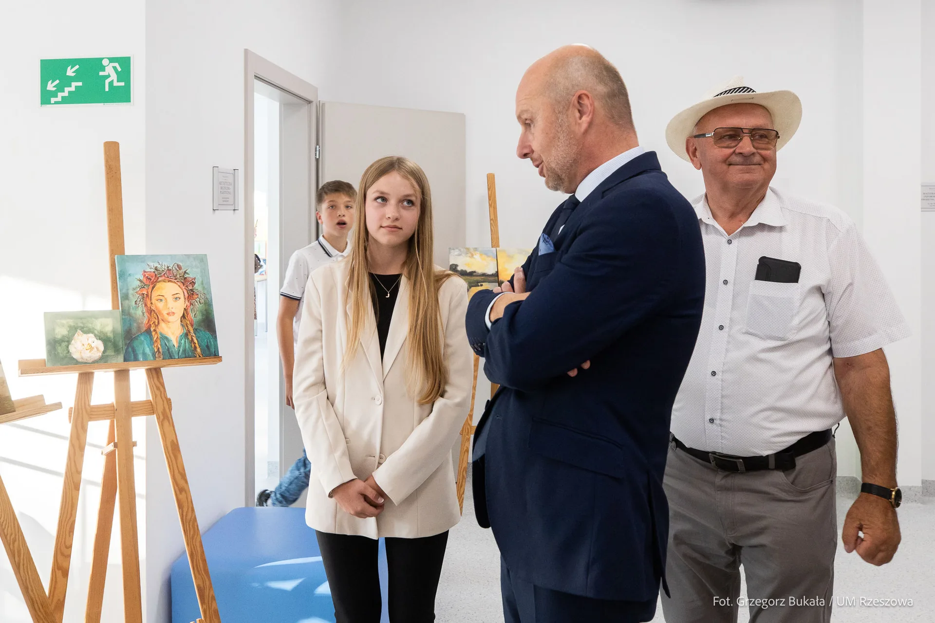 Konrad Fijołek na otwarciu szkoły na Matysówce